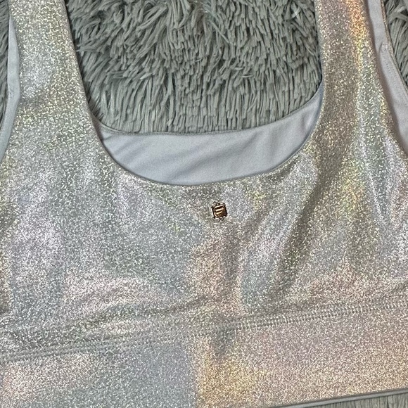 Fabletics SET: Sports Bra/Crop (small) + Legging (Medium) in reflective silver - Picture 7 of 7
